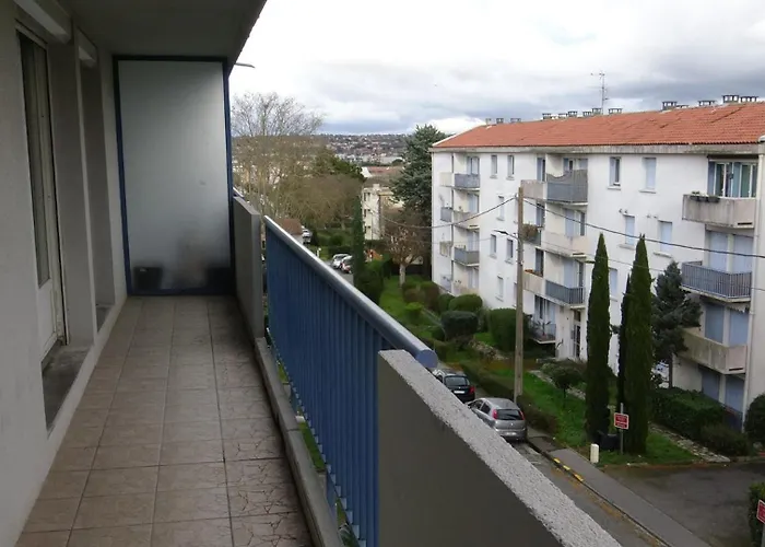 T3-4 Meuble Soupetard Διαμέρισμα *