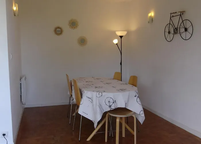 T3-4 Meublé Soupetard Apartamento